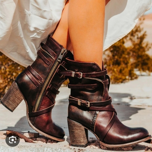 Freebird by Steven Shoes - Freebird by Steven Baker Boots in Brown (Size 6/7)